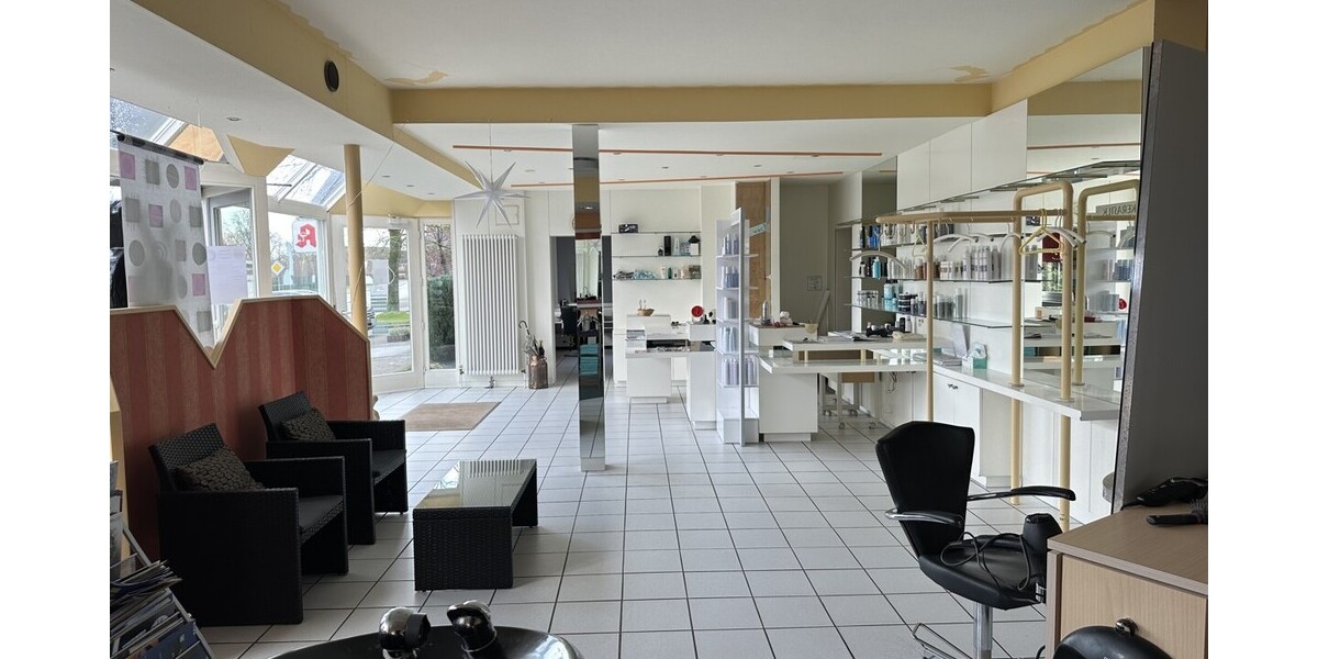 Blick in den Friseur-Eingangsbereich